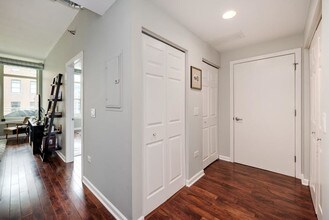 909 W Washington Blvd, Unit 601 in Chicago, IL - Building Photo - Building Photo
