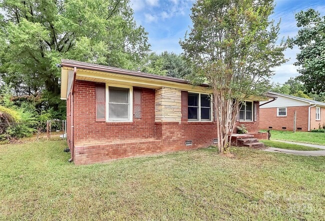 4808 Brooktree Dr in Charlotte, NC - Building Photo - Building Photo