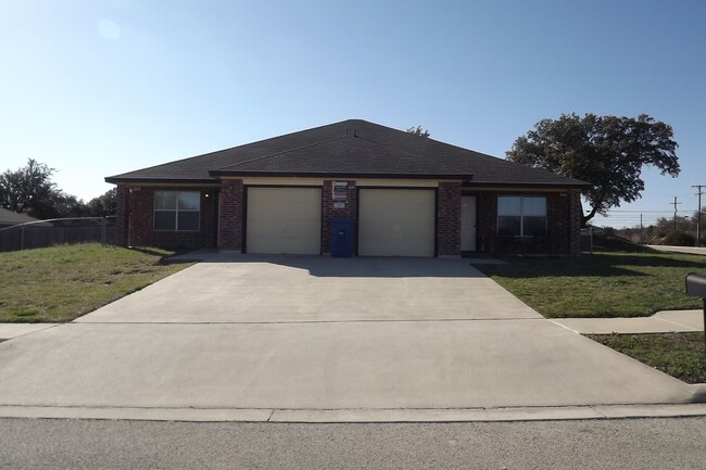 331 Janelle Dr in Copperas Cove, TX - Building Photo - Building Photo