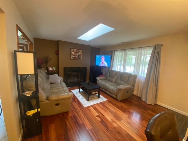 1748 Brookdale Rd in Naperville, IL - Building Photo - Building Photo