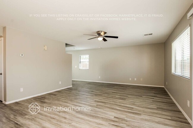8806 N 67th Ln in Peoria, AZ - Foto de edificio - Building Photo