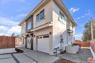 10347 Hillhaven Ave in Los Angeles, CA - Building Photo - Building Photo