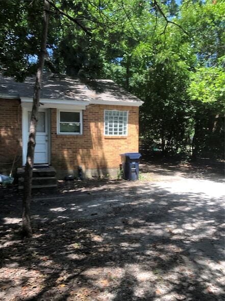 property at 904 Denton St