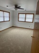 210 E Verona Ave, Unit D in Verona, WI - Foto de edificio - Building Photo