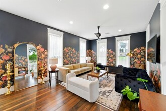 813 1/2 E 13th St in Austin, TX - Building Photo - Building Photo