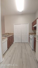 5520 Cabot Dr N in Jacksonville, FL - Building Photo - Building Photo