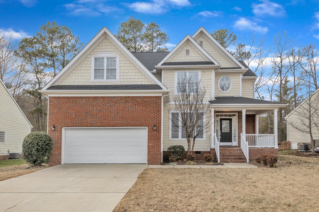 9721 Rainsong Dr in Wake Forest, NC - Foto de edificio