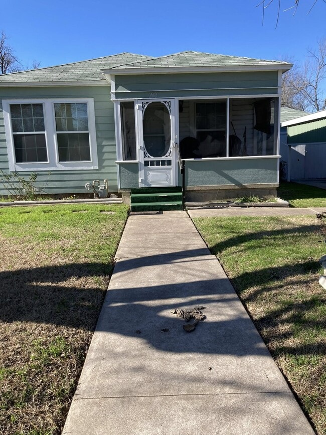 property at 212 S 26th St
