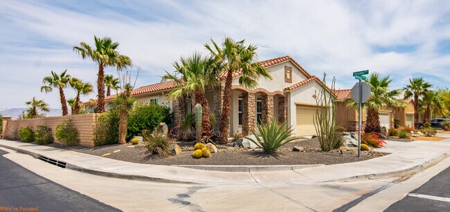 2574 Windmill Way in Palm Springs, CA - Building Photo - Building Photo