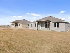 6869 W 35th Ave in Kennewick, WA - Building Photo - Building Photo