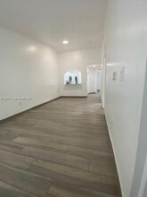 935 NE 34th Ave in Homestead, FL - Building Photo - Building Photo