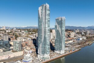 Pier West in New Westminster, BC - Building Photo