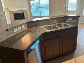 1233 Brownford Dr in Burleson, TX - Building Photo - Building Photo
