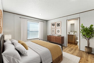 50 Hoover Blvd in West Branch, IA - Building Photo - Building Photo