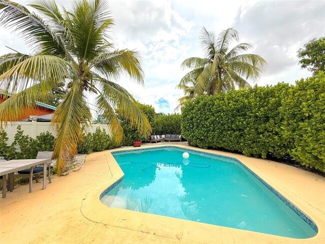 property at 1861 SW 36th Ave