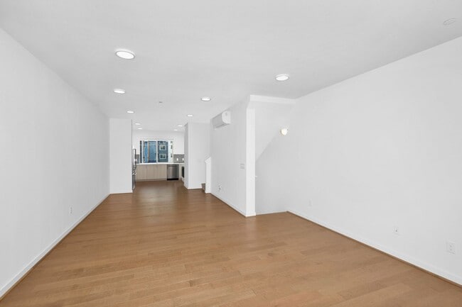 1488 159th Pl NE in Bellevue, WA - Building Photo - Building Photo