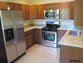 1708 S 93rd St in Omaha, NE - Building Photo - Building Photo