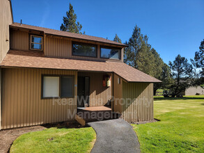 6901 Robin Ct in Redmond, OR - Building Photo - Building Photo