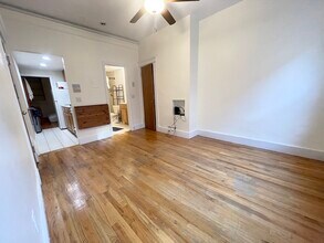 11 Grove St in Boston, MA - Building Photo - Building Photo