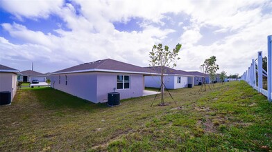 156 Hilltop Bloom Lp in Haines City, FL - Building Photo - Building Photo