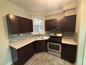 567 West Side Ave in Jersey City, NJ - Building Photo - Building Photo