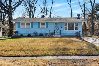 1108 Renshaw Dr in Ferguson, MO - Building Photo - Building Photo