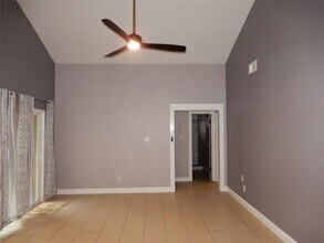 9907 Mill Shadow Dr in Houston, TX - Building Photo - Building Photo