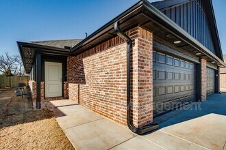 11605 Mackenzie Wy in Yukon, OK - Building Photo - Building Photo