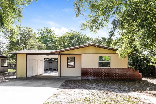 property at 1904 Shelton Rd