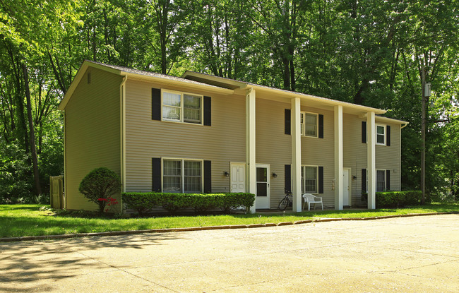 2222 N Ridge Rd in Painesville, OH - Building Photo - Building Photo