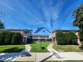 15041 Greenfield Rd in Detroit, MI - Building Photo