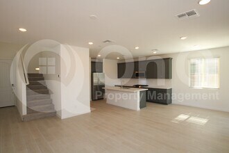 9314 E Sequence Ave in Mesa, AZ - Building Photo - Building Photo