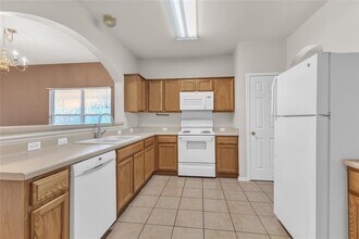 11605 Lapoynor St in Manor, TX - Building Photo - Building Photo