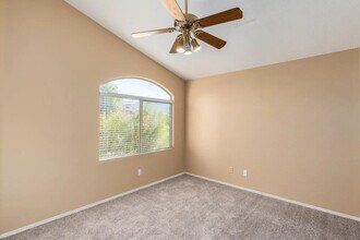 11087 N Desert Flower Dr in Tucson, AZ - Building Photo - Building Photo