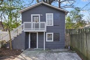 504 Calhoun St NW in Atlanta, GA - Building Photo
