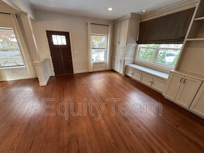 3750 Petoskey Ave in Cincinnati, OH - Building Photo - Building Photo