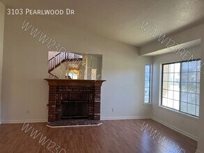 3103 Pearlwood Dr in Lancaster, CA - Building Photo - Building Photo