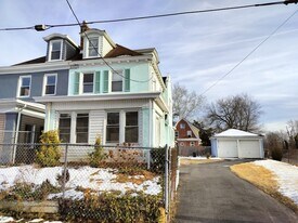32 Newell Ave in Trenton, NJ - Building Photo