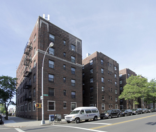 1402 Avenue K in Brooklyn, NY - Building Photo - Building Photo