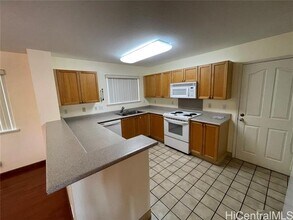 94-1009-1009 Lawakua Loop in Waipahu, HI - Building Photo - Building Photo