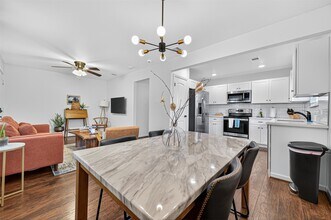 2212 Rosewood St in Houston, TX - Foto de edificio - Building Photo