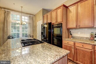 1657 Colonial Hills Dr in McLean, VA - Building Photo - Building Photo