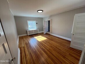 326 State St in Albany, NY - Building Photo - Building Photo