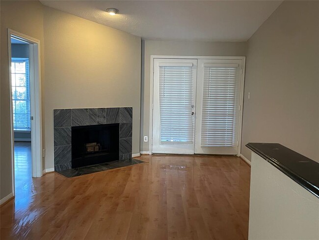 2323 Fairwind Rd in Houston, TX - Building Photo - Building Photo