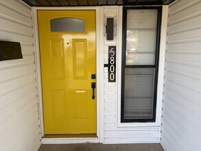 5800 NW 45th St in Warr Acres, OK - Building Photo - Building Photo