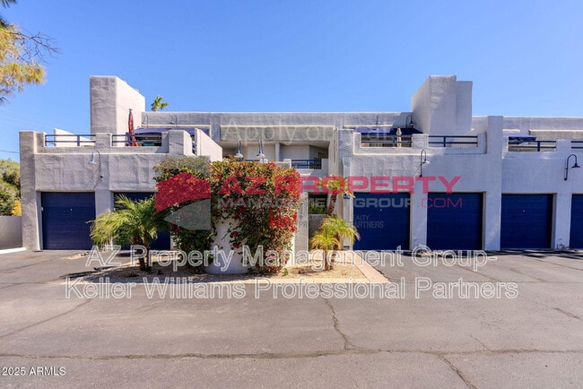 property at 902 W Glendale Ave