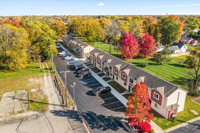 27850 Gratiot Ave, Unit SI ID1032348P in Roseville, MI - Building Photo - Building Photo