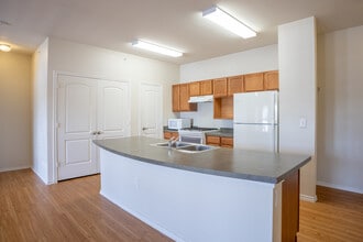Cypress Creek at Wayside Drive Apartment Homes in Houston, TX - Building Photo - Interior Photo