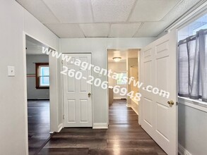 1711 W Main St in Fort Wayne, IN - Foto de edificio - Building Photo