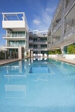 1437 Collins Ave in Miami Beach, FL - Building Photo - Building Photo